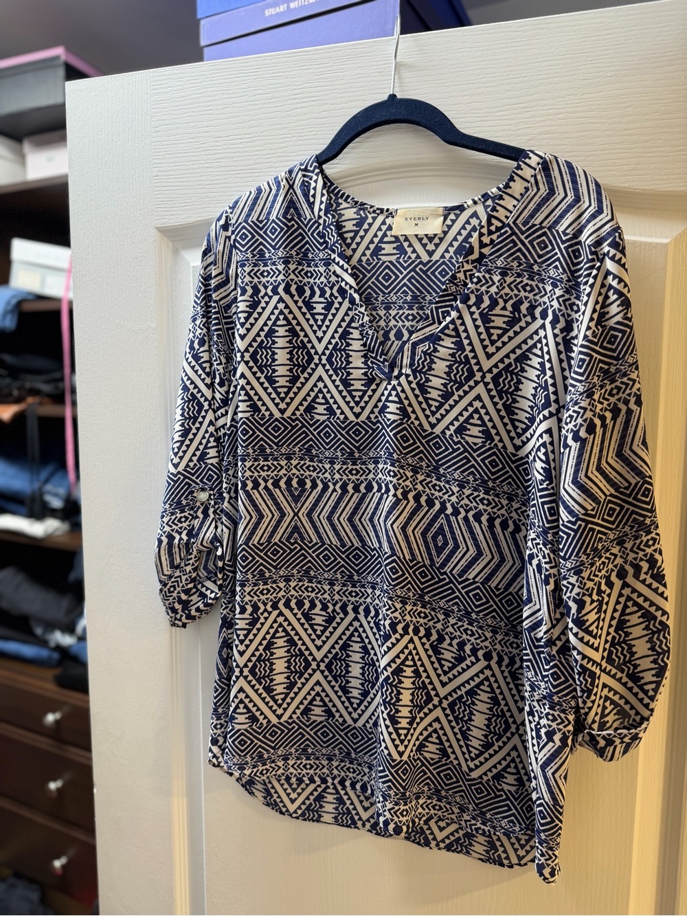 Everly Navy & Cream Geometric Split-Neck Blouse
